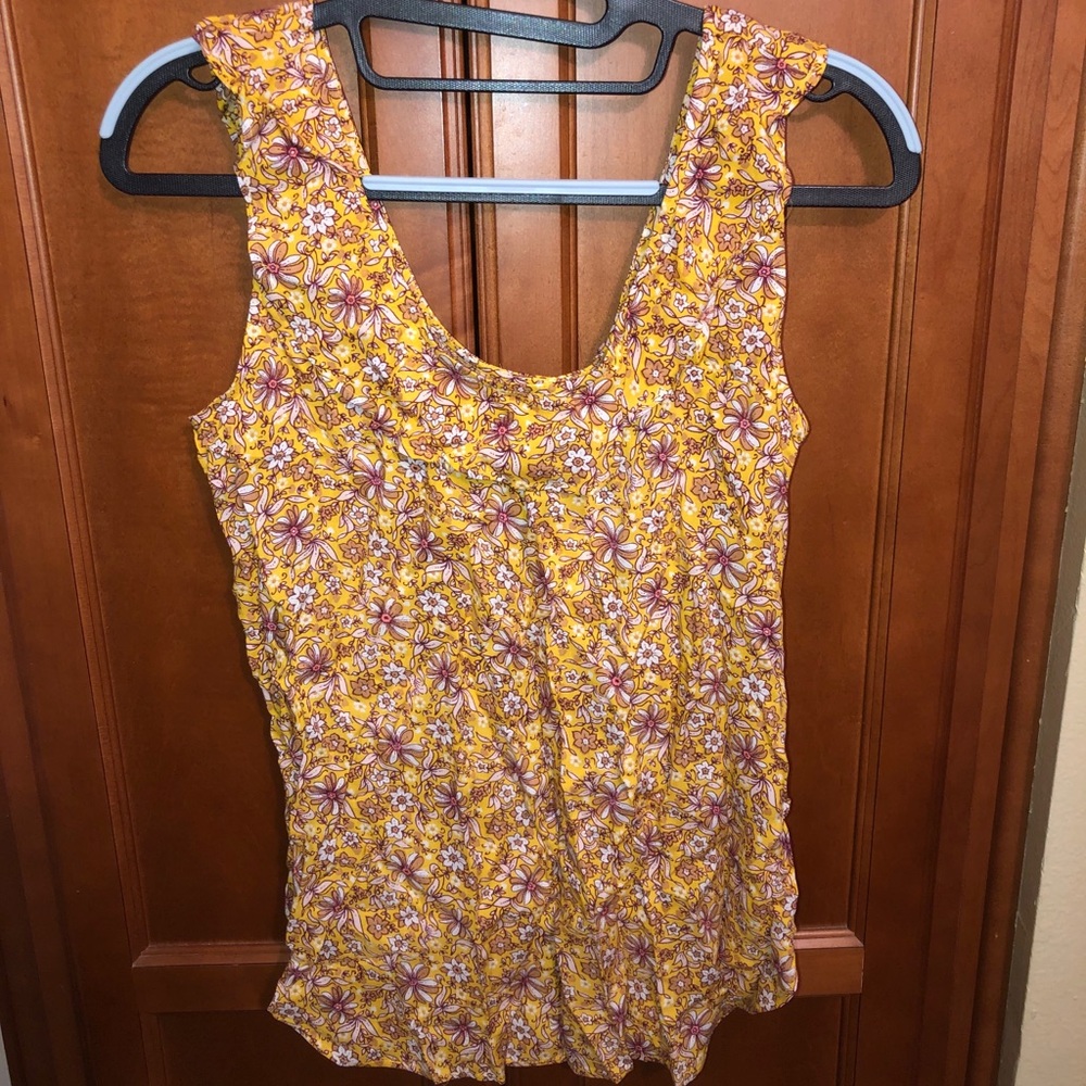 2/$10🛍GAP Tank Top